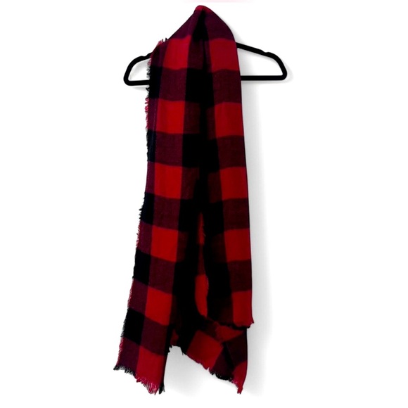 Black and Red plaid scarf/wrap - Picture 2 of 2